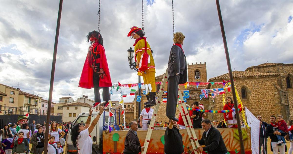 Los Diablillos En Las Fiestas De San Miguel De Greda