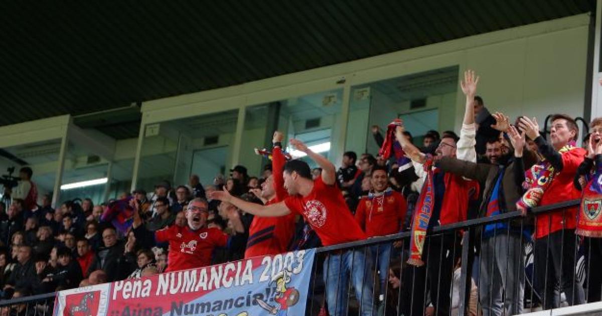 Cd Numancia El Numancia Fleta Un Segundo Autob S Para Logro O Tras