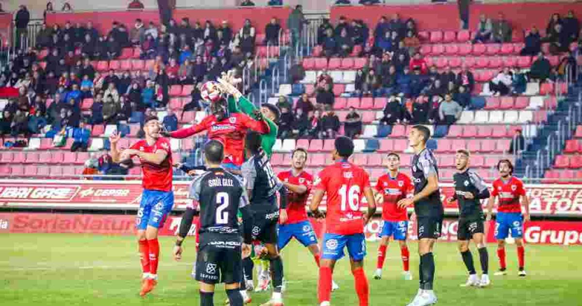 Fútbol Segunda Federación El Numancia fleta un tercer autobús para