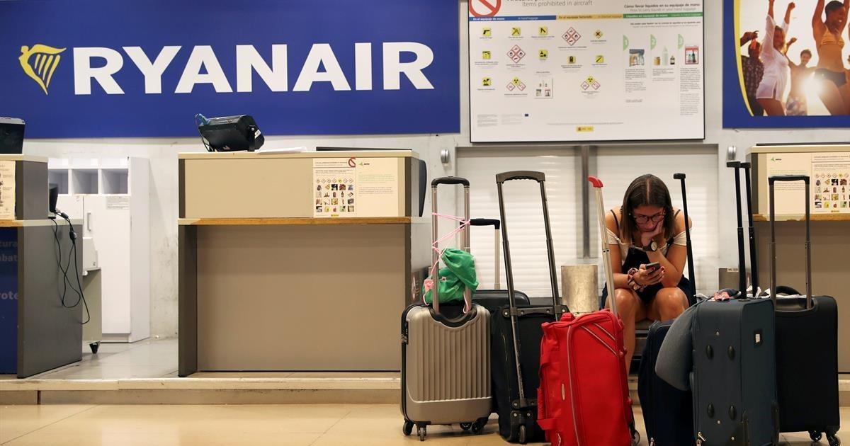 Estas son las medidas de la maleta de cabina en 2023 en Ryanair