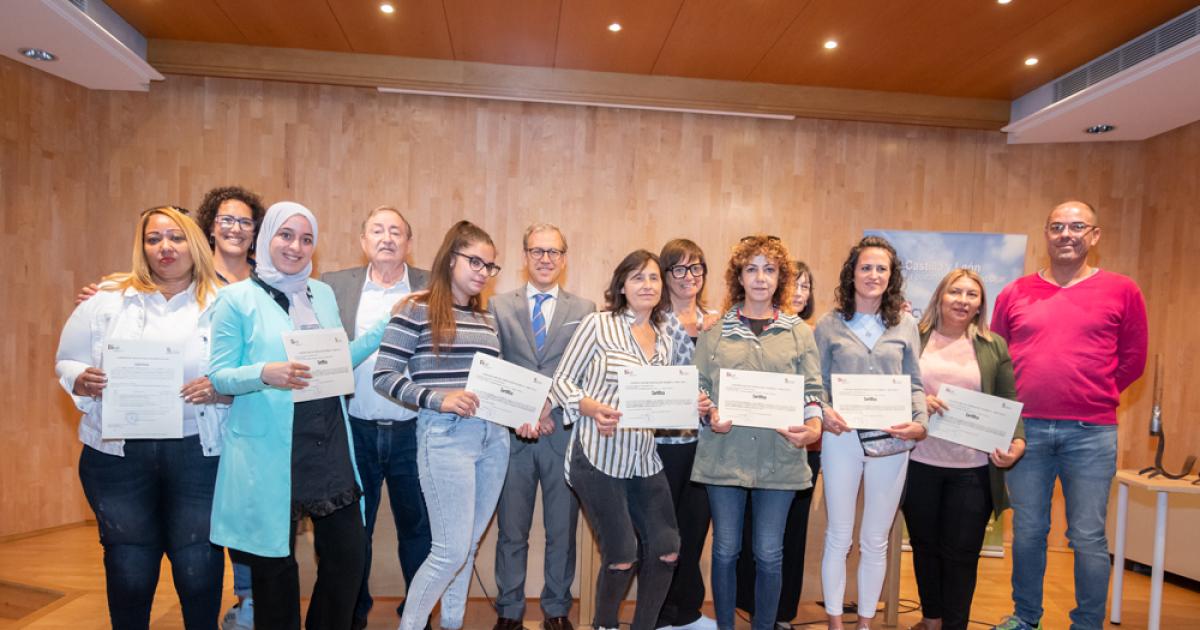 Galería Fotos De La Entrega De Diplomas De Dos Programas De Empleo En Soria Y Tardelcuende 0576