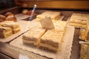 La costrada es uno de los postres dulces más típicos de Soria.
