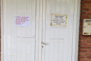 Un cartel en el consultorio de Matamala avisaba el 21 de junio de la «insuficiencia de personal».
