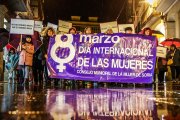 Multitudinaria manifestación del 8M por el centro de Soria.