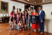 Los jugadores alevines del Sporting fueron recibidos por la Diputación.