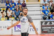 Arnau Masiá en un partido de pretemporada como nuevo líbero del Grupo Herce.