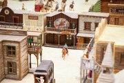 Maqueta de un poblado western en el Espacio Alameda.
