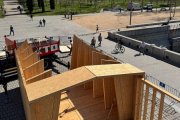 Muestra del montaje del pabellón de madera instalado en Madrid.