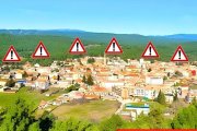 Imagen del cartel informativo que marca el enclave en el que se prevé la tala de árboles.