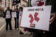 Concentración ante la sede de Cruz Roja Soria
