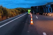 El camión cortaba la carretera en sentido Portugal