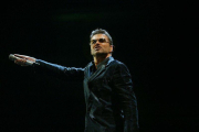 George Michael, durante su concierto en el Palau Sant Jordi de Barcelona, el 23 de septiembre del 2006.-JOAN CORTADELLAS