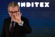 El presidente de Inditex, Pablo Isla, en la presentación de los resultados del 2016, el pasado 15 de marzo.-AFP / MIGUEL RIOPA