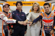 Marc Márquez, Tetsuhiro Kuwata, Begoña Elices y Dani Pedrosa.-REPSOL MEDIA