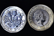 La nueva moneda de una libra.-HANNAH MCKAY / EFE