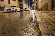 Calle de Soria mojada por la lluvia en la tarde del martes. HDS