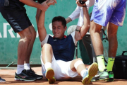 Almagro llora desesperado en la pista, ayer tras lesionarse.-THOMAS SAMSON