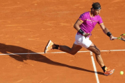 Ya solo queda un partido. Rafael Nadal se ha ganado el derecho a optar al décimo título en el Masters 1.000 de Montecarlo tras imponerse al belga David Goffn por 6-3 y 6-1. El nueve veces campeón del torneo no ha dejado escapar su oportunidad ante un corr-VALERY HACHE