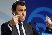 El vicesecretario de organización del PP, Fernando Martínez-Maíllo, en una rueda de prensa tras el comité ejecutivo de su partido.-JUAN MANUEL PRATS