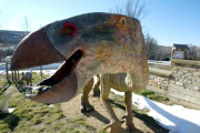 Réplica de un dinosaurio en Villar del Rio (Soria)-Rubén Cacho / ICAL