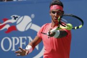 Nadal golpea una derecha, durante su partido contra Dolgopolov-AP / JULIE JACOBSON