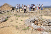 Visitantes en el yacimiento de Numancia.-VALENTÍN GUISANDE