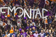 Simpatizantes de Podemos en un acto electoral en València durante la campaña del 20-D.-MIGUEL LORENZO