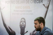 Marc Gasol, en su aparición ante los medios en Madrid.-Foto: EMILIO NARANJO / EFE