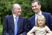 El Rey junto al Príncipe de Asturias. CASA REAL-