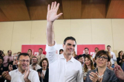 Pedro Sánchez, en una reunión con militantes socialistas en Málaga.-EFE