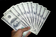 Billetes de cien dólares norteamericanos.-MILAD MOSAPOOR / WIKIMEDIA COMMONS
