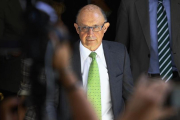 El ministro de Hacienda, Cristóbal Montoro, en el Congreso de los Diputados durante la sesión de investidura de la XII Legislatura.-AGUSTIN CATALAN