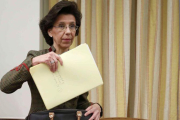 La presidenta del Tribunal de Cuentas, María José de la Fuente, durante una comparecencia en la comisión del Congreso.-CHEMA MOYA (EFE)