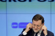 Mariano Rajoy, durante la rueda de prensa que ha ofrecido este lunes en la sede del PP tras reunirse con Nicolas Sarkozy.-Foto: JOSÉ LUIS ROCA