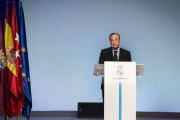 El presidente del Real Madrid, Florentino Pérez, durante su discurso en la Asamblea General de Socios del Real Madrid.-EFE
