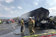 Accidente de tránsito en la carretera entre Puebla y Veracruz, Mexico.-EFE / PC VERACRUZ