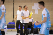 Guiu, Toribio y Lorente celebran uno de los puntos logrados ante Unicaja Almería el pasado sábado. GONZALO MONTESEGURO