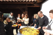 Celebración del vermú 'salsero' de Soria Baila el año pasado en Almazán. HDS