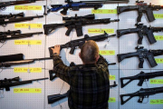 Una exhibición de armas en Lucerna, Suiza.-EFE / EPA/KEYSTONE