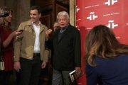 Pedro Sánchez y Felipe González, este jueves en un acto en Madrid.-DAVID CASTRO