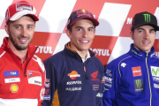 Marc Márquez (Honda), hoy, en Motegi (Japón), entre Andrea Dovizioso, a la izquierda, y Maverick Viñales, a la derecha.-EMILIO PÉREZ DE ROZAS / ENVIADO ESPECIAL