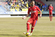 Isidoro, ya recuperado de las molestias en los isquiotibiales, podría volver a jugar en el lateral izquierdo.-Diego Mayor