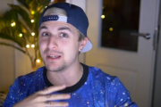 Dalas Review, en uno de los sus últimos vídeos subidos a Youtube: Chicas de Tik Tok que merecen BAN.-YOUTUBE/ DALAS REVIEW