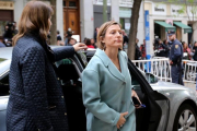 La presidenta del Parlament, Carme Forcadell, esta mañana a su llegada al Tribunal Supremo.-/ DAVID CASTRO
