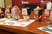 El Ayuntamiento edita una colección de 15 recortables para conocer la historia de Soria. HDS