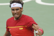 Nadal celebra uno de los puntos ante Simon.-REUTERS / TOBY MELVILLE