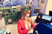 Imagen de archivo de la periodista Viktoria Marinova en la redacción del medio para el que trabajaba.-EL PERIÓDICO