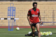 Sergi Pérez inicia su cuarta temporada consecutiva como preparador físico del Numancia.-Valentín Guisande
