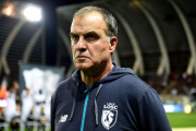 Marcelo Bielsa, con la ropa oficial del Lille.-FRANCOIS LO PRESTI (AFP)