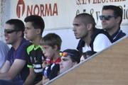 Braian Rodríguez junto a César Palacios ayer en El Pontón de San Leonardo. / Diego Mayor-